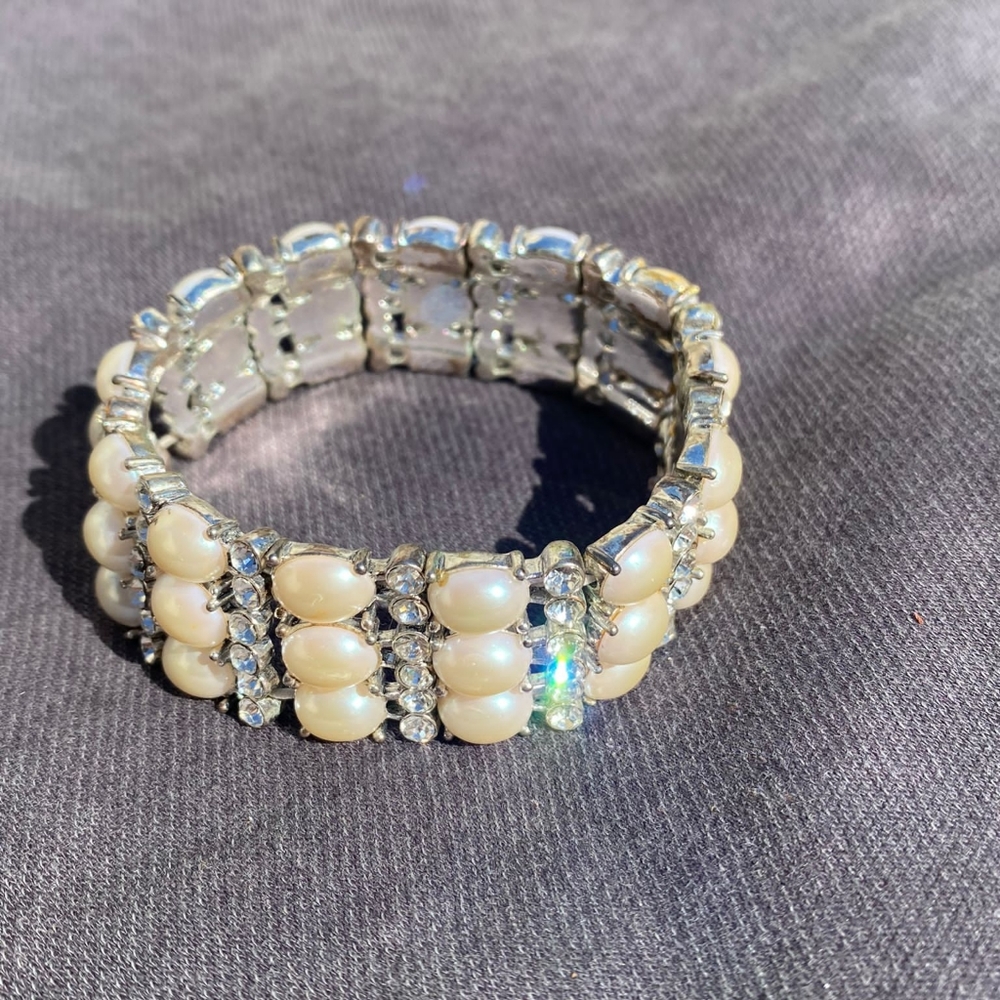 Monet Simulated Pearl Bracelet